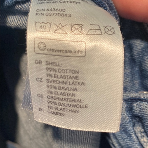 H&M Blue Denim Jean Shorts with Woven Belt | Mid-Rise Fit | Size 8 | Cuffed Hem - Picture 6 of 6